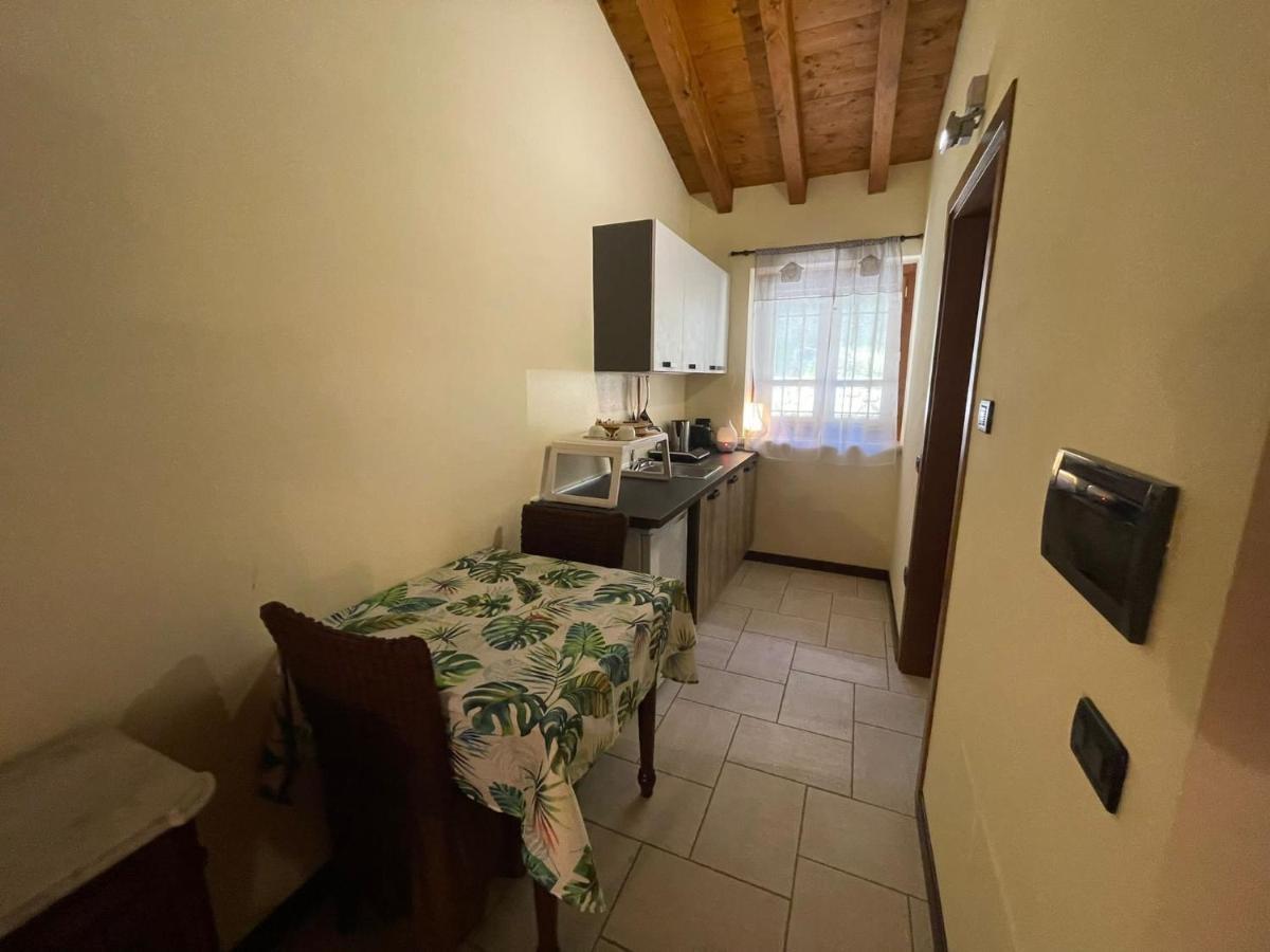 La Fiocchina - Magic Place - Apartments & Studios In Garda Lake - Countryside Farmhouse, Inside The Middle Of The Lake Salò Exteriör bild