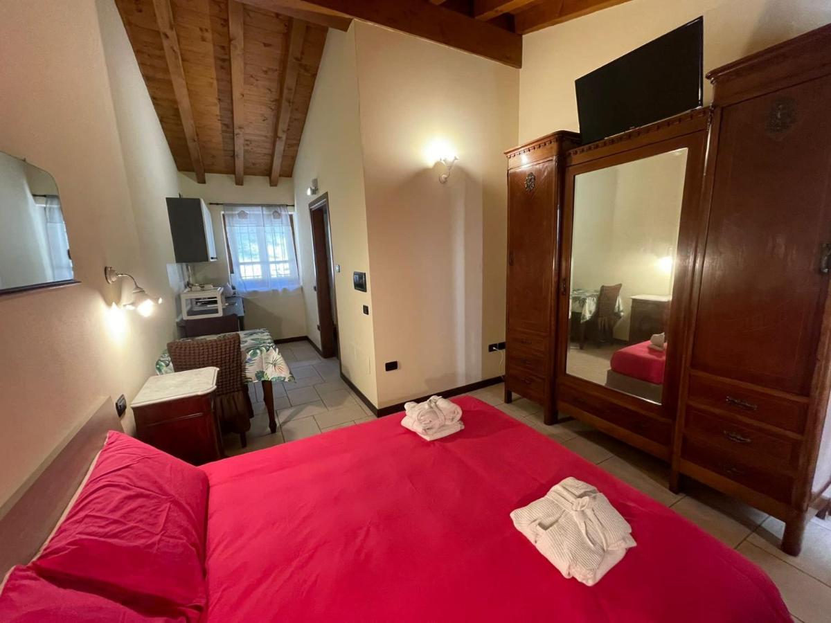 La Fiocchina - Magic Place - Apartments & Studios In Garda Lake - Countryside Farmhouse, Inside The Middle Of The Lake Salò Exteriör bild