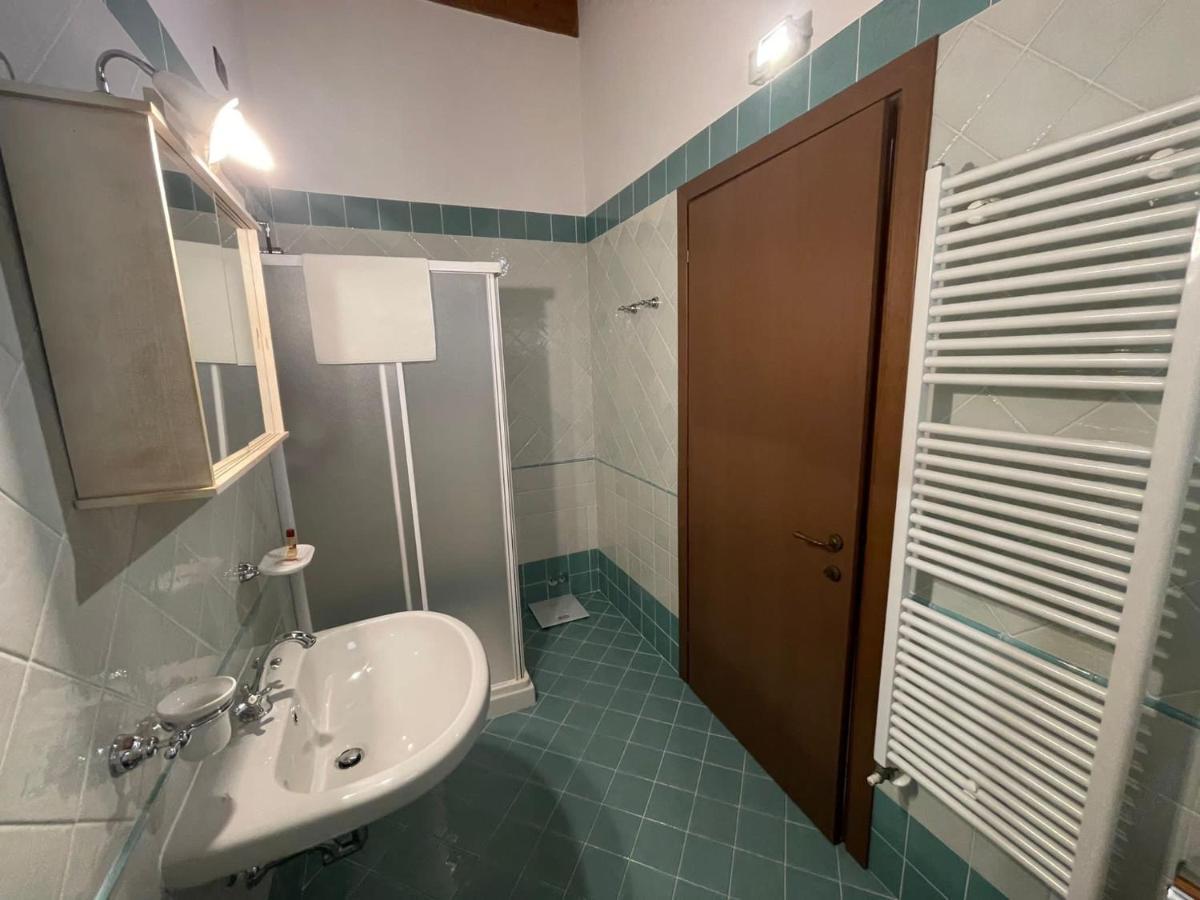 La Fiocchina - Magic Place - Apartments & Studios In Garda Lake - Countryside Farmhouse, Inside The Middle Of The Lake Salò Exteriör bild