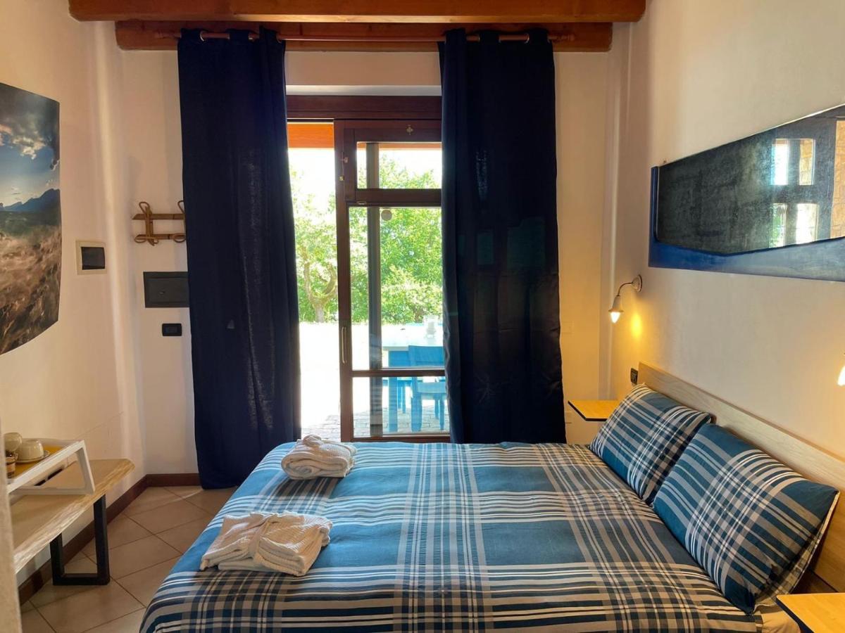 La Fiocchina - Magic Place - Apartments & Studios In Garda Lake - Countryside Farmhouse, Inside The Middle Of The Lake Salò Exteriör bild