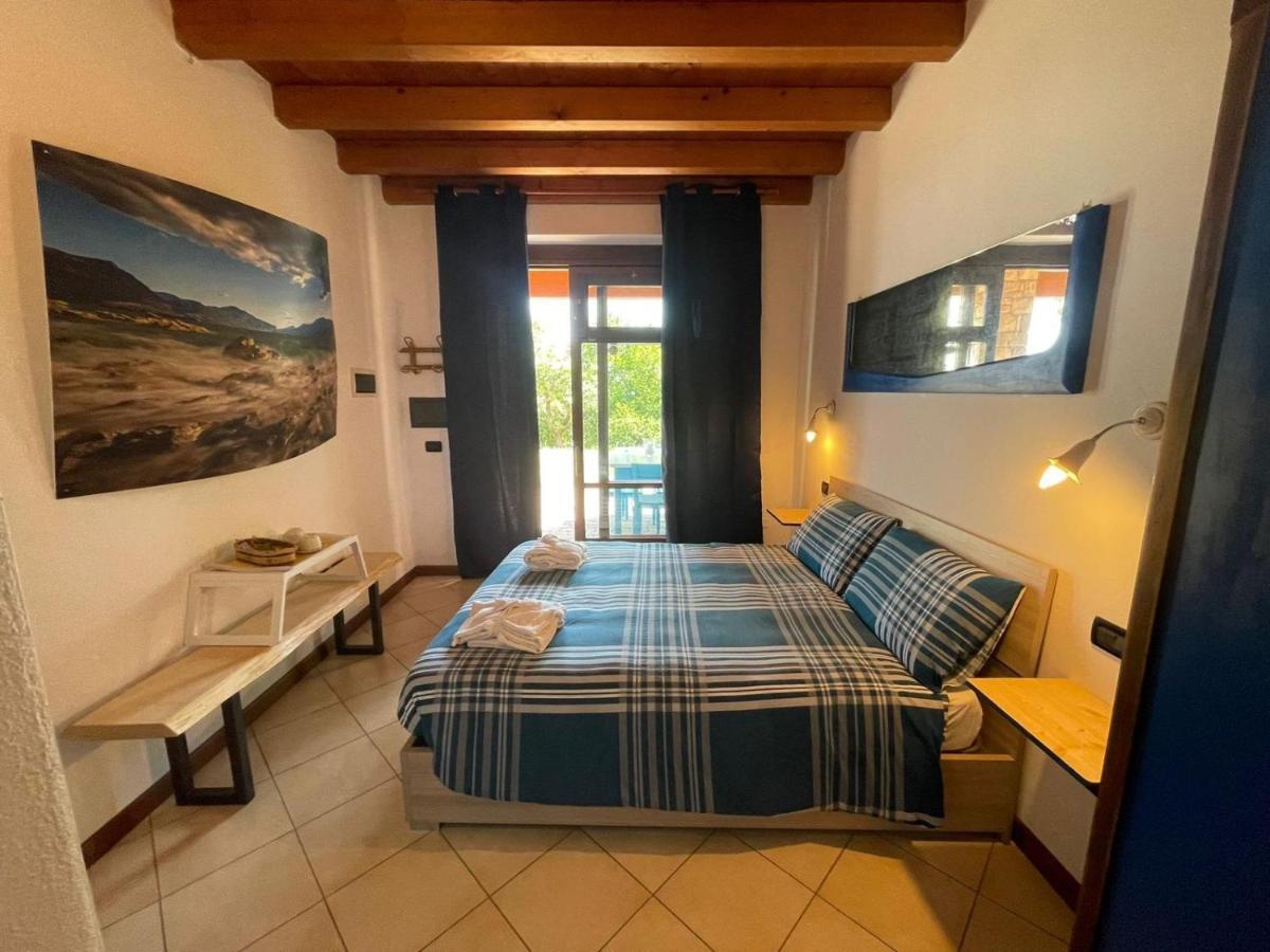 La Fiocchina - Magic Place - Apartments & Studios In Garda Lake - Countryside Farmhouse, Inside The Middle Of The Lake Salò Exteriör bild