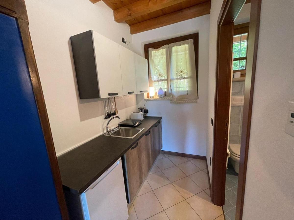 La Fiocchina - Magic Place - Apartments & Studios In Garda Lake - Countryside Farmhouse, Inside The Middle Of The Lake Salò Exteriör bild