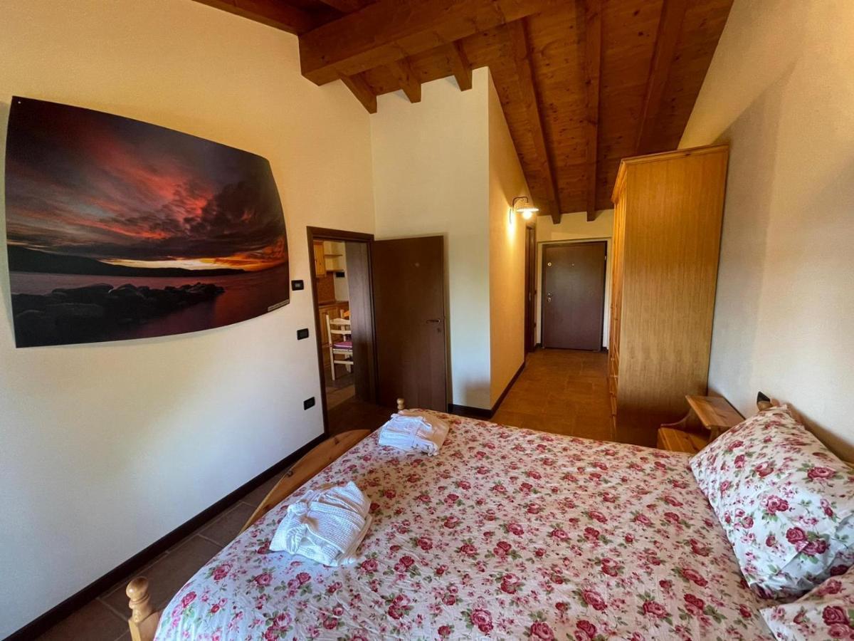 La Fiocchina - Magic Place - Apartments & Studios In Garda Lake - Countryside Farmhouse, Inside The Middle Of The Lake Salò Exteriör bild