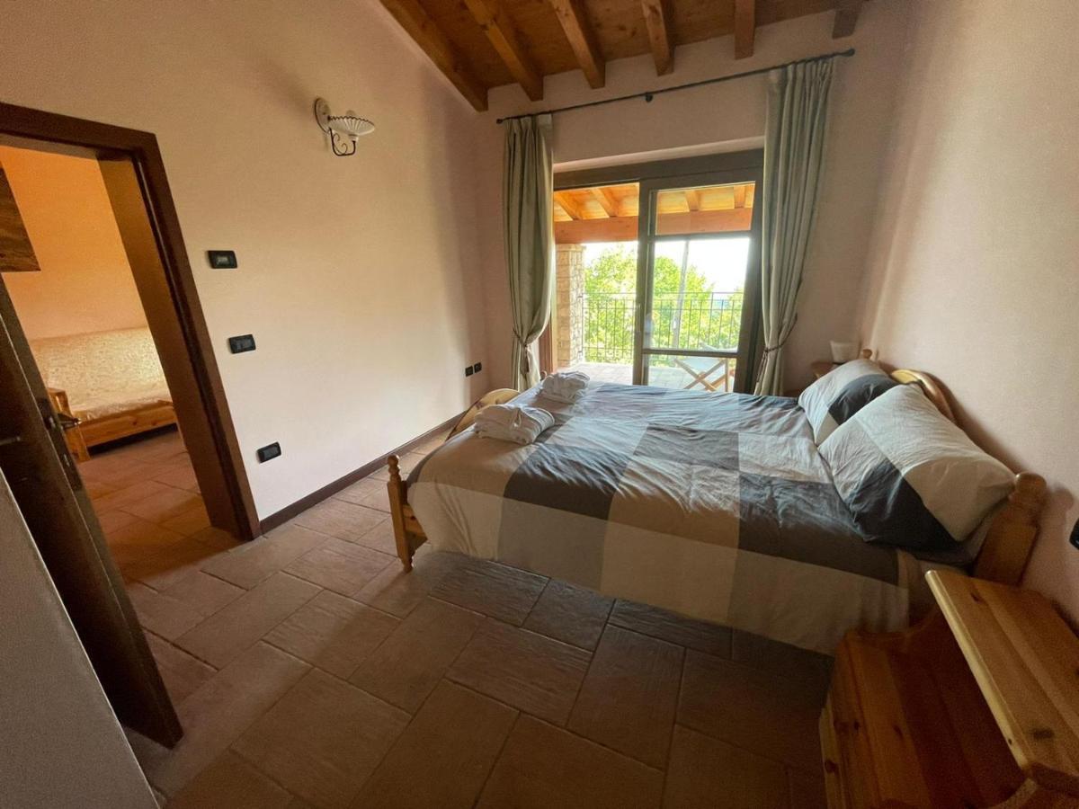 La Fiocchina - Magic Place - Apartments & Studios In Garda Lake - Countryside Farmhouse, Inside The Middle Of The Lake Salò Exteriör bild