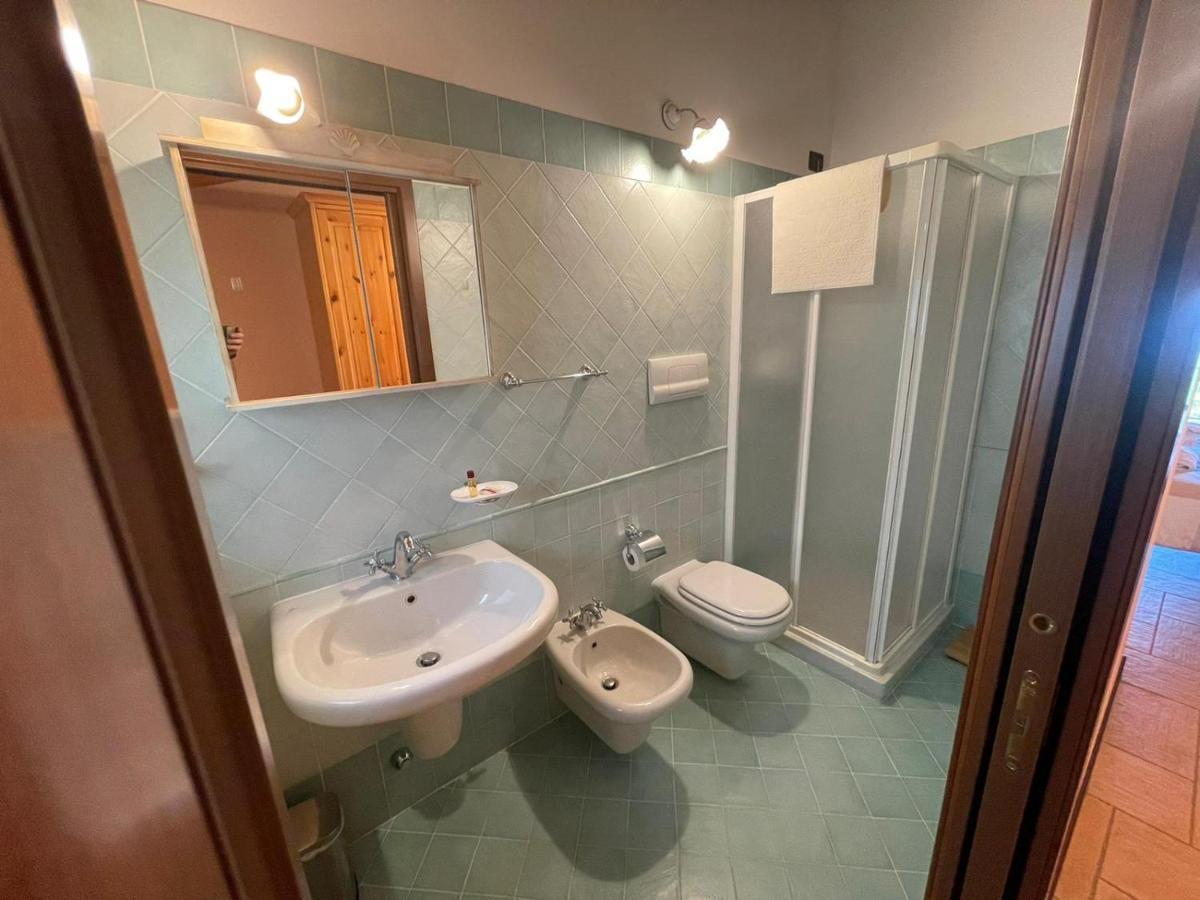 La Fiocchina - Magic Place - Apartments & Studios In Garda Lake - Countryside Farmhouse, Inside The Middle Of The Lake Salò Exteriör bild