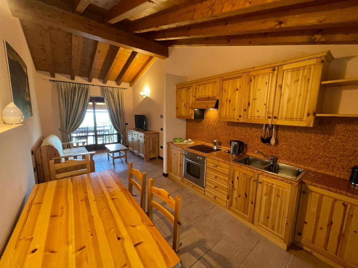 La Fiocchina - Magic Place - Apartments & Studios In Garda Lake - Countryside Farmhouse, Inside The Middle Of The Lake Salò Exteriör bild